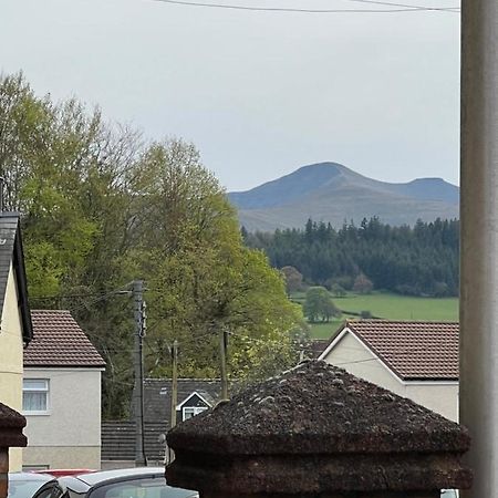 Brecon Town 3 Bedroom House Sleeps 6 Central Location Екстериор снимка