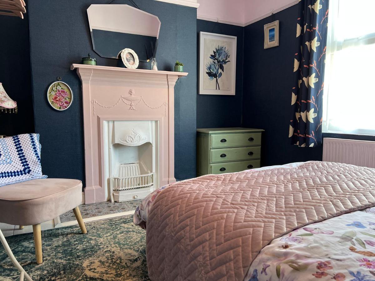 Brecon Town 3 Bedroom House Sleeps 6 Central Location Екстериор снимка