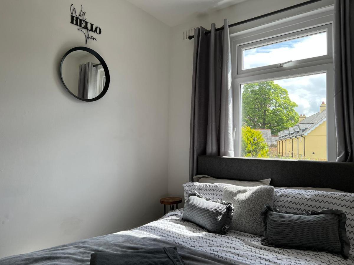 Brecon Town 3 Bedroom House Sleeps 6 Central Location Екстериор снимка