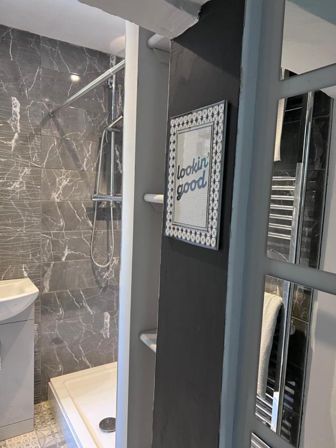 Brecon Town 3 Bedroom House Sleeps 6 Central Location Екстериор снимка